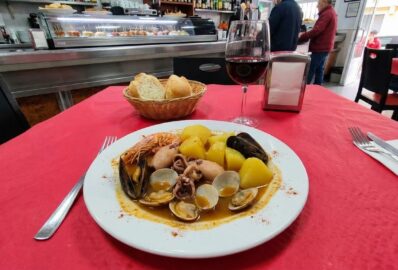 Comida casera para compartir cerca del aeropuerto de Alicante, en La Nueva Dama (El Altet)